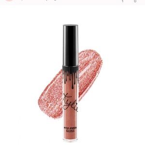 Kylie gloss in Cupid